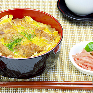 カツ丼セットの写真