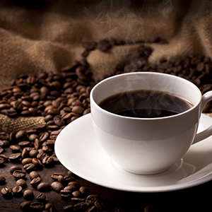 コーヒーと豆の写真